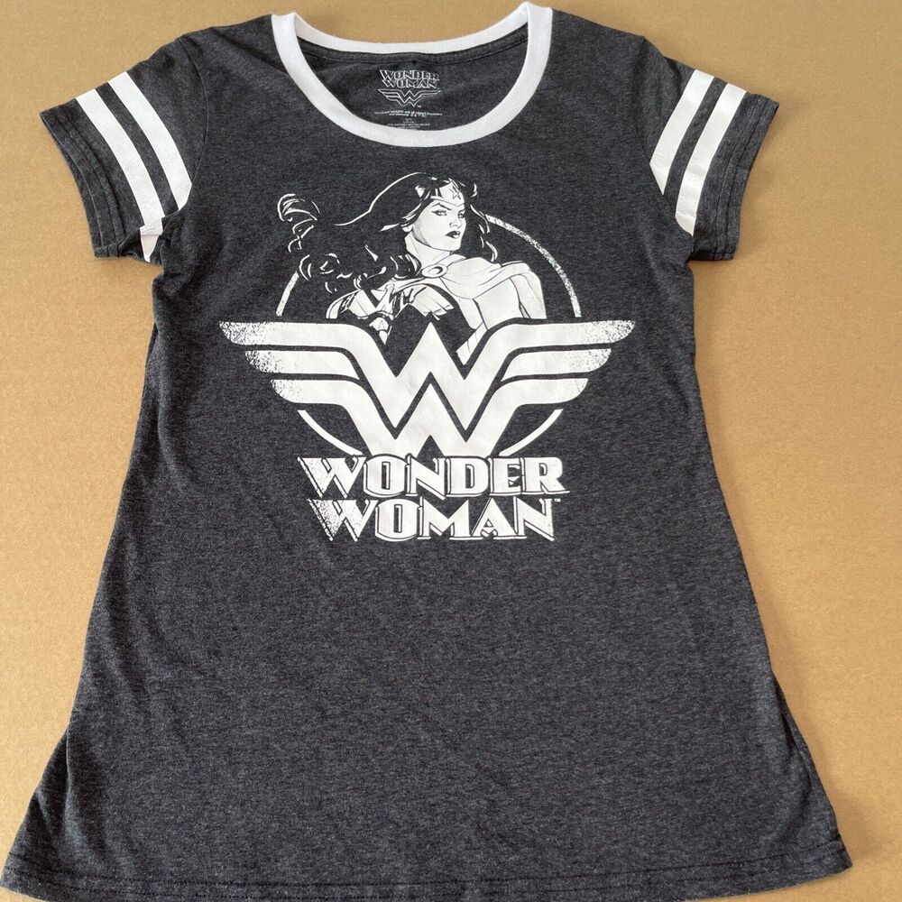 wonder woman t shirt size large tops 11/1315